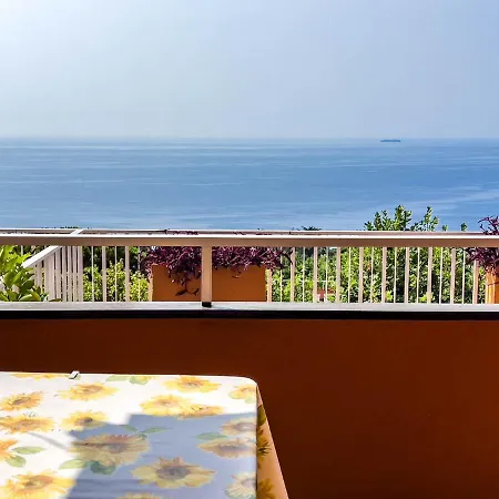 Casa Vista Mare Le Ginestre Varazze