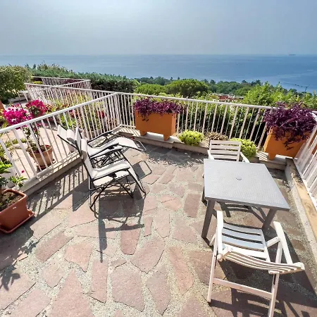 Casa Vista Mare Le Ginestre
