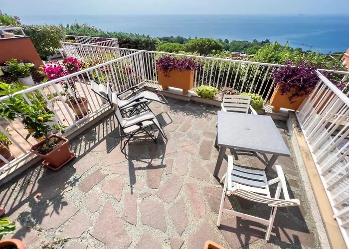 Casa Vista Mare Le Ginestre Varazze