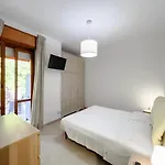 アパート Casa Vista Mare Le Ginestre ヴァラッツェ